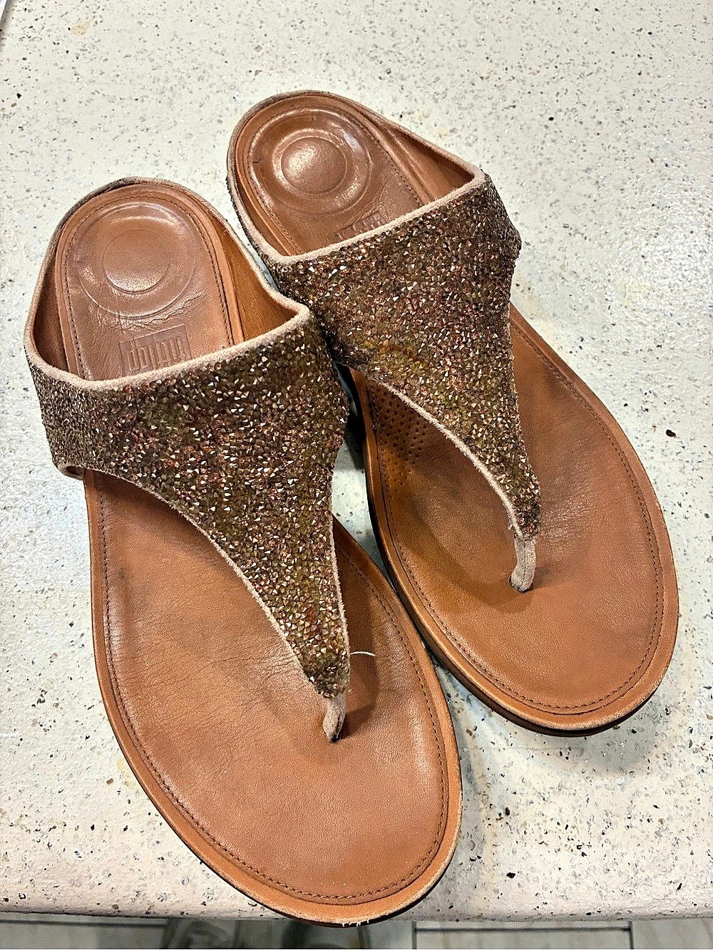 FitFlop M65-137 Glitter Thong Sandals US 9 Brown
